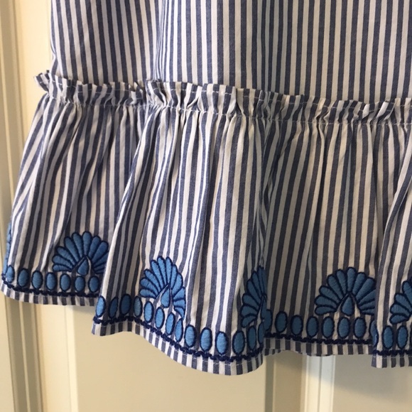 Vineyard Vines searsucker top - Picture 7 of 8